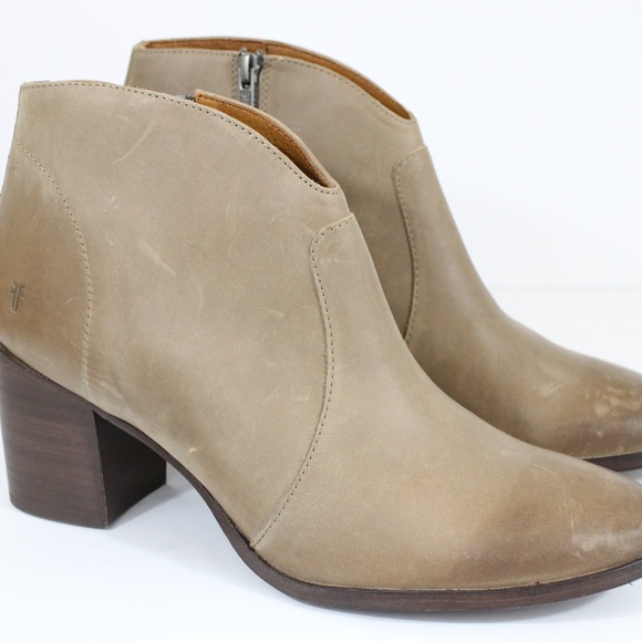 frye nora zip short black